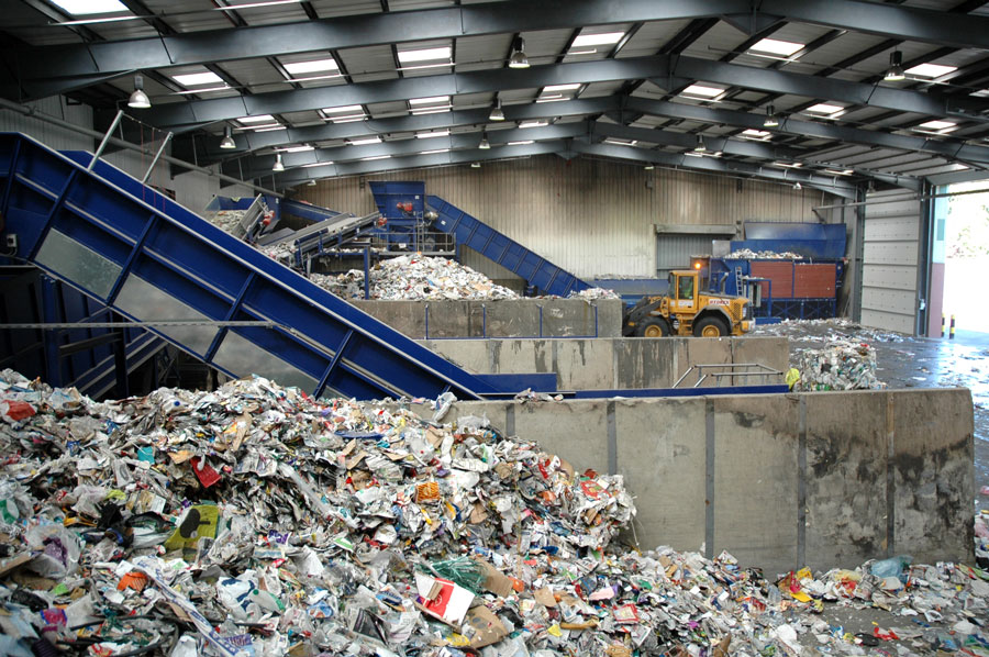 Abfall_Recyclinganlage_azthesmudger_Fotolia_10359498_Subscription_L